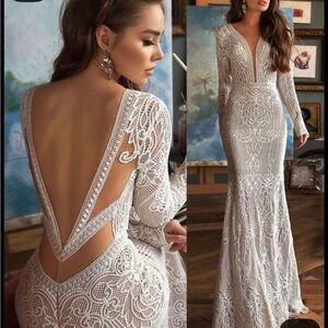 Elegant White Lace Bridal Gown